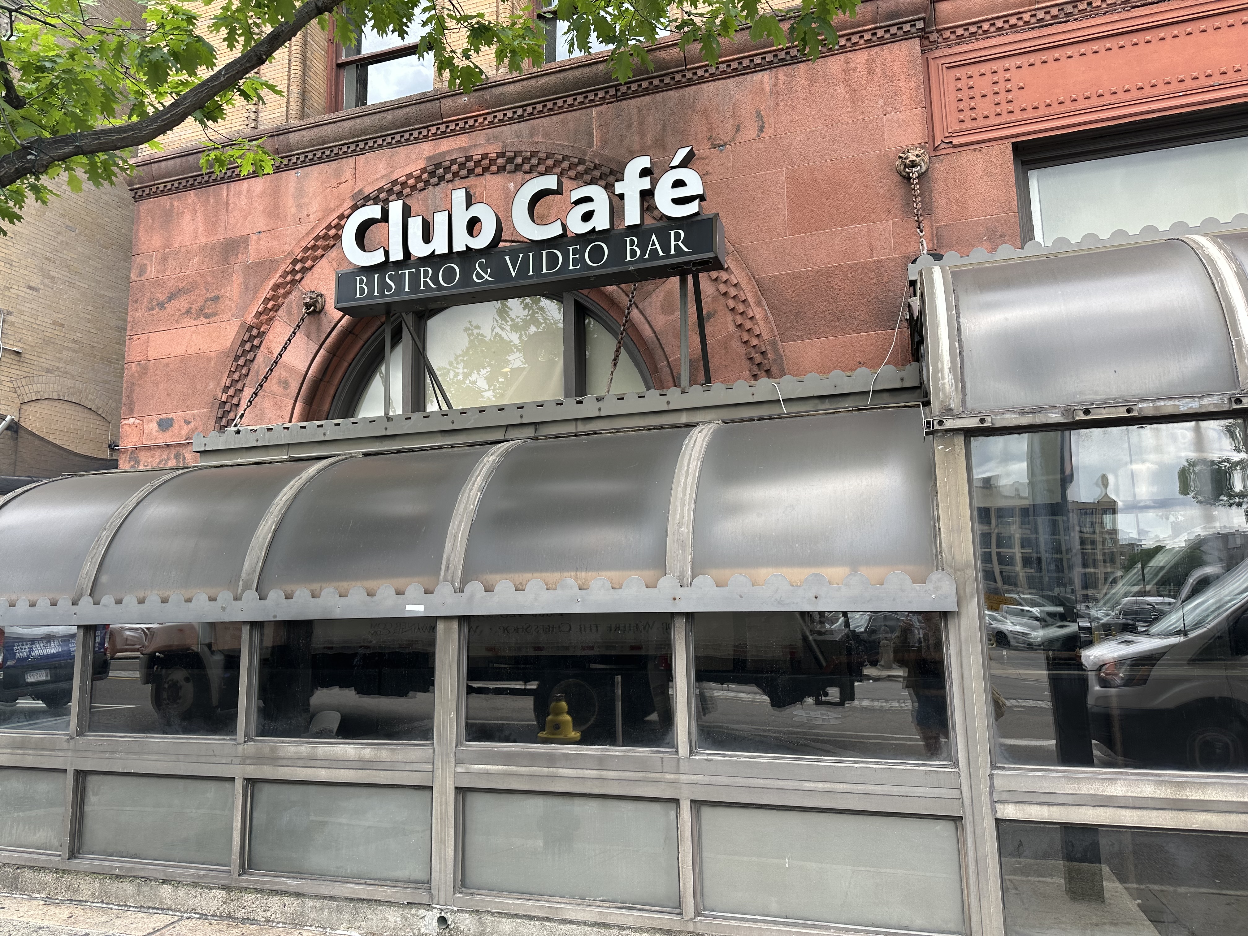 Club Cafe Entrence 