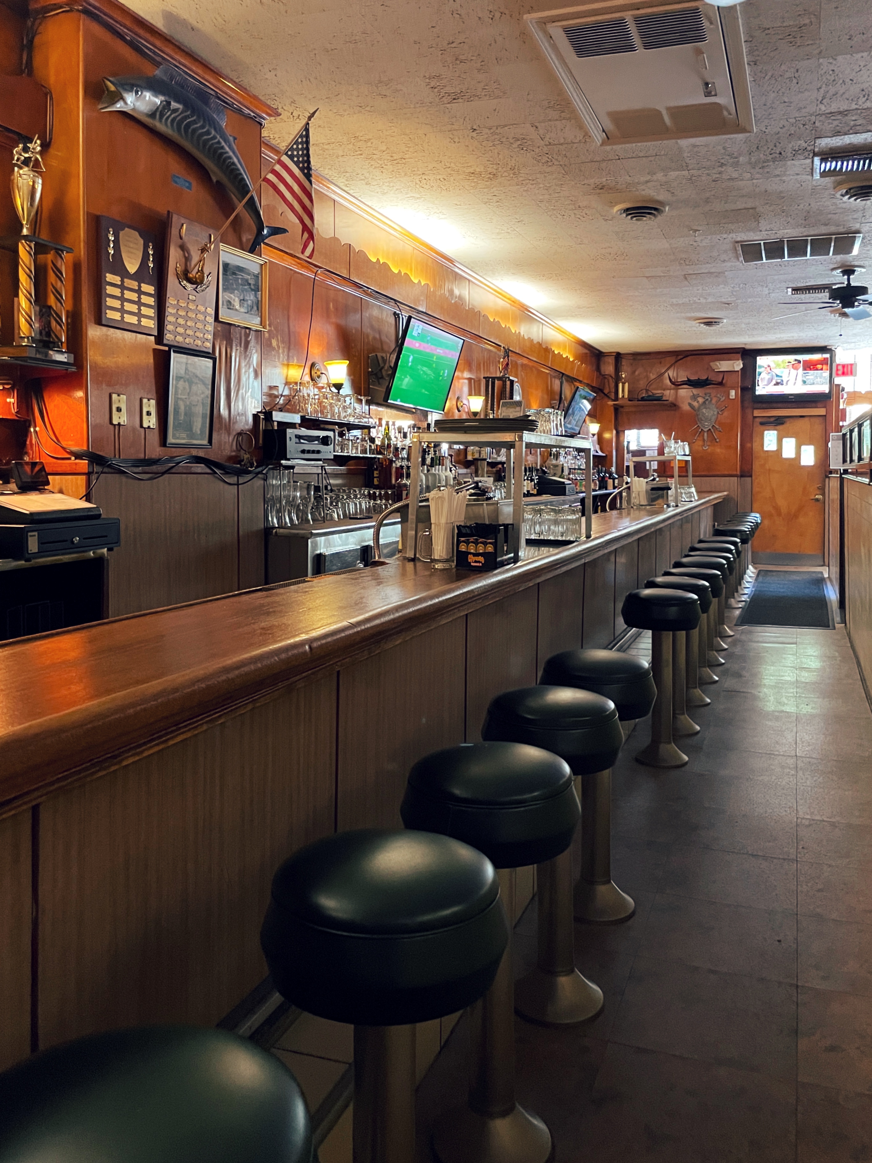 Pleasant Cafe Bar which is covered in old time charm.