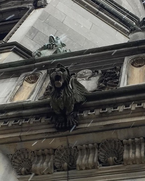 Cornice detail with precipitation 